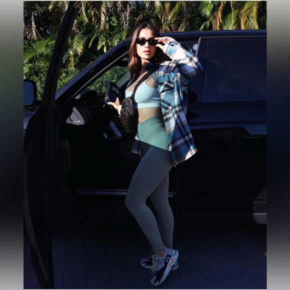 THE NIYKEE LEGGINGS SAGE - Picture 2 of 8